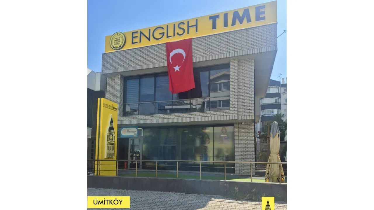 Dil okullarından A Millî Takım’a bayraklı destek