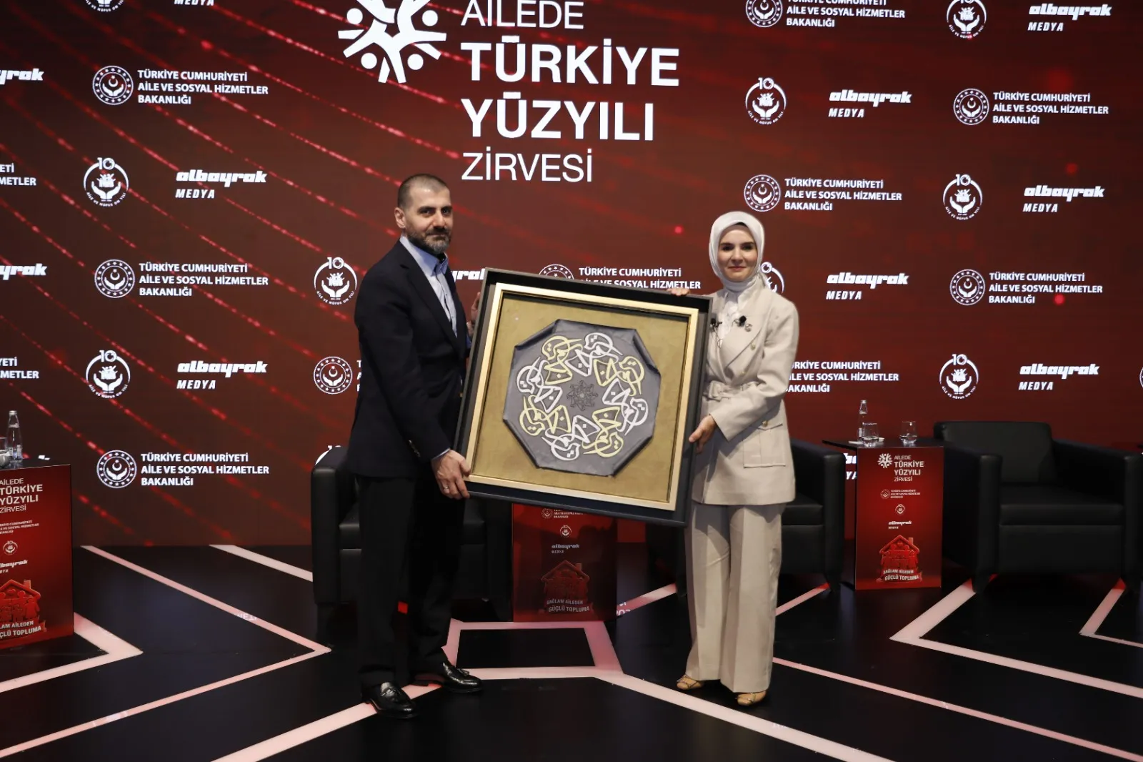 Albayrak Medya Ailede Türkiye Yüzyılı Zirvesi’ni Gerçekleştirdi: Sağlam Aileden Güçlü Topluma